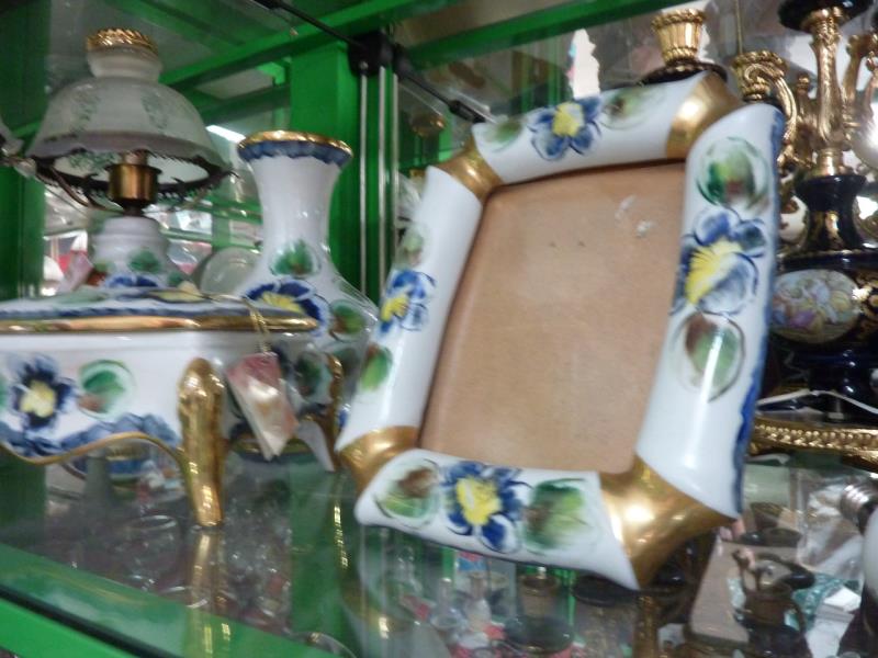 Fotografia de mobiliário: Lote de peças em cerâmica