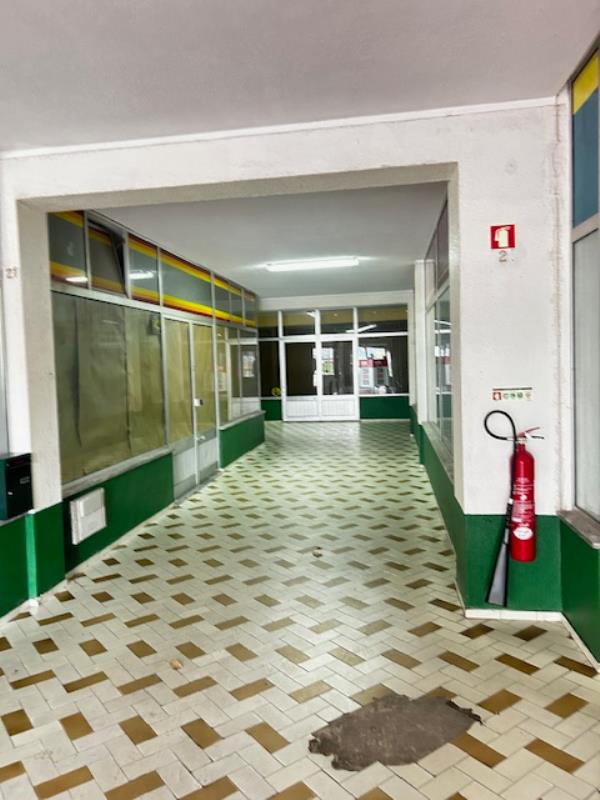 Fotografia de imóvel: Loja no Centro Comercial Lima Darque