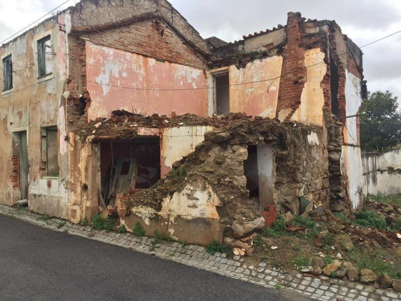 Fotografia de imóvel: Prédio Urbano sito em Cunheira, Alter do Chão